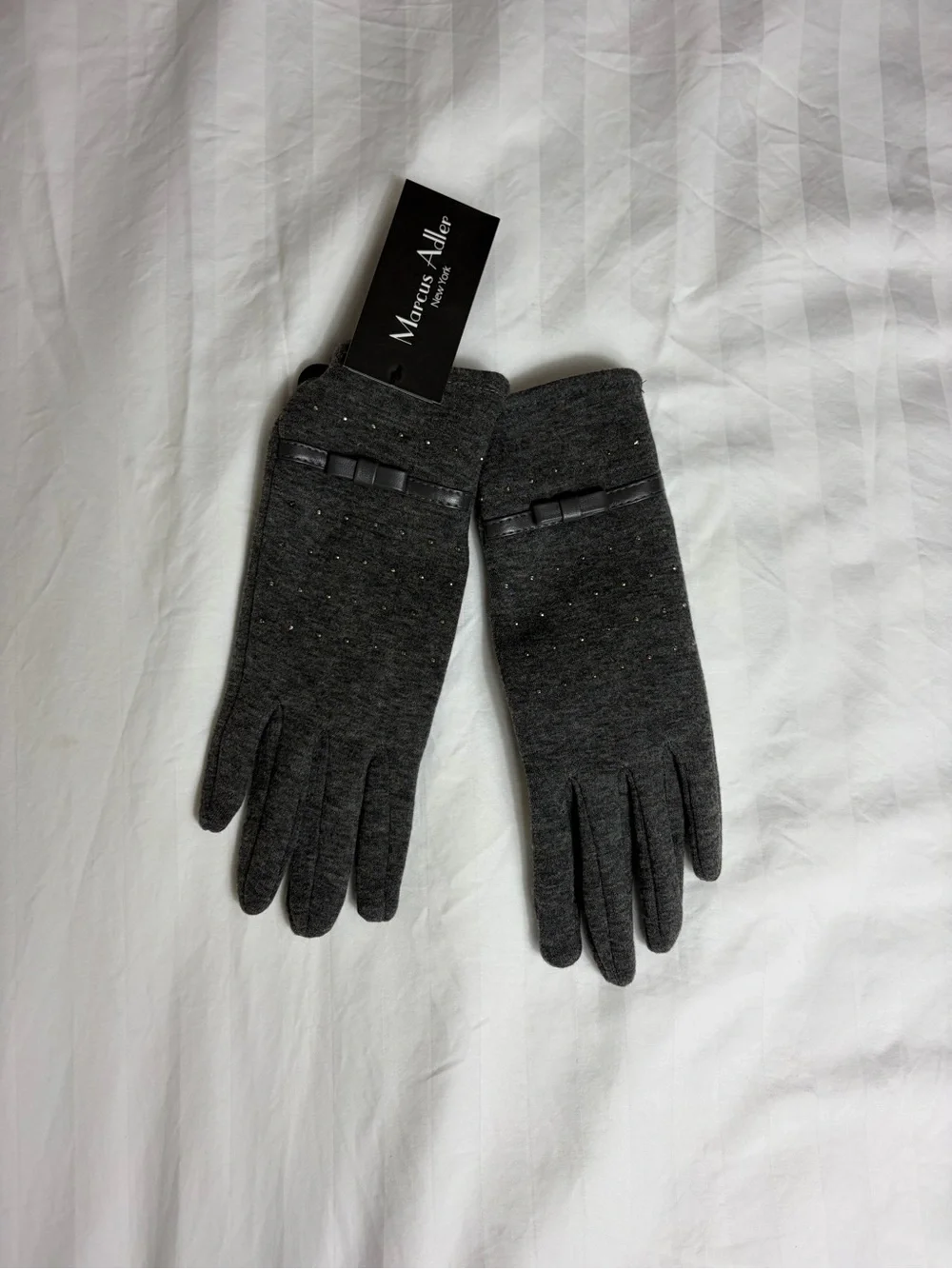 NWT Marcus Adler gray cotton studded touchscreen gloves